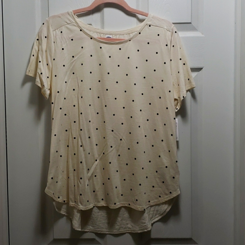 BRAND NEW! OLD NAVY Large T-shirt with Satin Back. Large.
